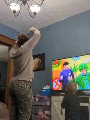 I guess I was the only one invested in the tree of wisdom dance 😭😂  @The Wiggles  #thewiggles #momlife #MomsofTikTok #toddlermom #toddlersoftiktok 