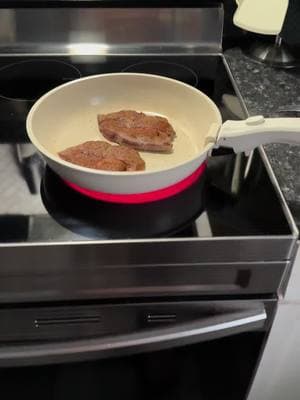 These are my new favorite pots and pans! #pots #pans #cookeware #cooking #foodtiktok #steak #nonstick #kitchenappliances #kitchen #velosan #detatchment #fyp #AD #foryourpage #TikTokShop #tiktokshopcreator #tiktokshopcreatorpicks #tiktokshoprestock #tiktokshopspringglowup #tiktokshopspringsale 