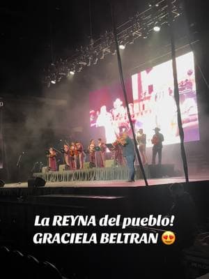 toda una reyna ❤️ @Graciela Beltrán #gracielabeltran #cantante #lareynadelpueblo #chelo #homenaje #gracielabeltranfans #palmsdesert 