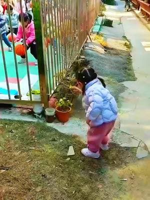 funny babise🫣🫣🫣 short video😜🤔🤣 #bab #babylove #vlogs #babyfashionista #baby #fyp #ootdbaby #trending #song #babylove #typ #babyvideos #foryou #babylove #cutebaby #trendingvideo #The #babies #c #ForYouTrack #viraltiktok #vlogs #babiesoftiktok #babiesoftiktok #cutebabies #funnyvideos #ha #funnybaby #TikTokfunny #fyp #babiesfunny #TikTok #viral#c #lovebaby #foryoupage #shorts #video #cute #UnitedState#fyp#baby #babygirl #babyshower#babyboy #babyboy #babylove #babyfashion #cutebaby #newborn #newbornphotography #familytime #parenting #toys #babyshop #babymodel #babyyoda #babylights #babyboomer #babyblues #babyfever #babyclothes #babystyle #babyfood #babydog #babybrother #babypinkskincare #london #germany🇩🇪 