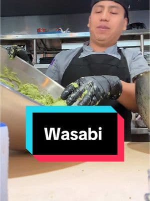 Preparando wasabi con agua 😭helado  #roockmartin #sushichef #sushiroock #🧑🏻‍🍳 #👨🏼‍🍳 #🍣 #🍱 #wasabi 