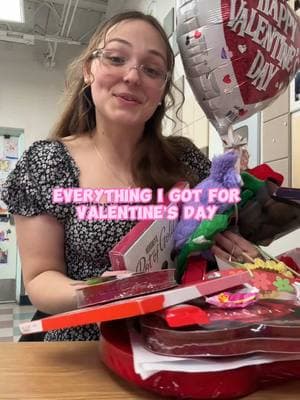 Everything I got from my students for Valentine’s Day 🩷🌸🎀 Love love love them so much & I am so grateful to be their teacher! #teacher #kindergartenteacher #kindergarten #teacherlife #sarajames #elementaryschool 