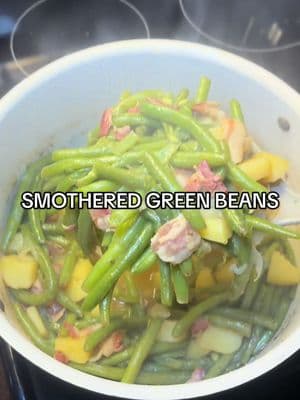 one of my all time favorite side dishes 😋😋  #fyp #southerncooking #countrycooking #recipes #EasyRecipes #sidedishes #greenbeans #foryoupage 