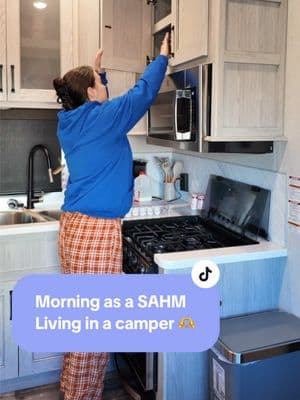 Texas. Weather. Come on. #sahm #stayathomemom #breakfast #MomsofTikTok #fulltimerv #fulltimecamper #texas #camperlife #kodiak 