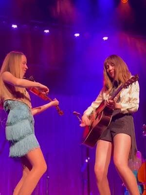 Can’t wait to get back on the road with @MollyTuttle & Golden Highway this spring for more of this! #fiddle #guitar #duet #acousticguitar #mollytuttle #bluegrass #girls #womeninmusic #fyp 