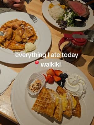 day we landed what I ate in o'ahu, hawai'i,  waikiki edition. it gets more interesting after this first day lolz #seattlefoodie #oahueats #waikiki #honolulu #waikikifood #honolulufood #whatiatetoday #pregnancyjourney #pregnancydiary #26weekspregnant 