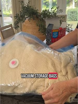 Vacuum Storage Bags for Travel! The best travel hack! @Vacbird  #spotlightfinds #loveatfirstfind #TikTokShopSpringGlowUp #TikTokShopRestock #TikTokShopNewYear #tiktokshoploveatfirstfind #tiktokshopcreatorpicks #TikTokShop #tiktokshopjumpstartsale  #ValentinesDay #GoalCrusherPrizes #GoalCrusher #travel #travelhacks #vacuumbag #storagehacks 