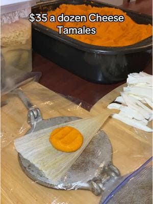 These tamales are gold #makingmoney #tamales #tamalera #tamalesmexicanos #tamalesrojos #recetas #mexicantiktok #recetasfaciles #tamalesderajas #cheesetamales 