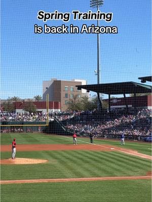 Spring Training is back in Arizona ⚾️ There are 15 teams & 10 stadiums in the Cactus League, offering an opportunity to see your favorite players up close & personal 🧢 Feb 20th - March 25th  #springtraining #cactusleague #thingstodoinarizona 