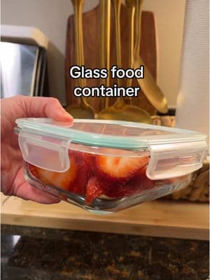 Glass food storage, fridge storage, fridge organizing #fridgeorganization #glassfoodcontainer #fruitwashing 