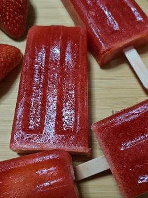 Made me some strawberry popsicles! 🍓🤤 #fyp #foryoupage #trend #trending #viral #explore #tiktok #guyanesetiktok #foryou #like #follow #video #reel #reels #food #cook #chef #eat #yummy #popsicles #strawberry #healthylifestyle #share 