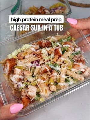 high protein busy girl lunch 🏃🏻‍♀️  a sub in a tub does it for me every single time and is so good leftover 👏🏼👏🏼 #mealprep #healthymeals #healthylunches #highproteinlunch #lunchmealprep #highprotein #easymeals #mealideas #subinatub #caesarsalad