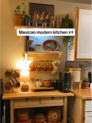 Mi pequeña cocina mexicana 🇲🇽 #mexicanhomedecor #mexicantiktok #mexicanlife #mexicandecor #mexicana #mexicanaenusa #mexicankitchen #spanishtiktok #spanishstyle #kitchencleaning #kitchendecor 