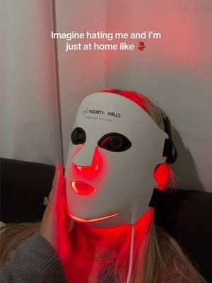 Ngl the eyes are so scary lol  #redlight #redlighttherapy #redlighttherapyathome #redlightmask #currentbody #currentbodymask #ledmask #ledmasktherapy #ledredlighttherapy 