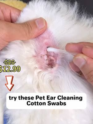 Clean your pet’s ear with ease using these cotton swabs!#petcare #petproducts #pethygiene #earcleaning #earhealth 