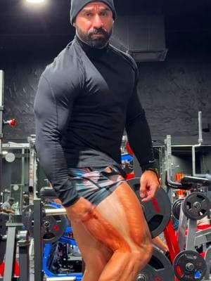 La posición correcta en ESTA máquina de piernas.  #isquiotibiales #hamstrings #femorales #legcurls #legday #legworkout #gym #gymtips #gimnasio 