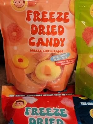 #freezedriedcandy #puffs #gummybears #peachrings #gummyworms #watermelon #foodietok #snacks #fypシ゚viral #TikTokShop #gift 