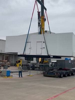 Another successful delivery! Mustang is proud to support Texas Children's Hospital with essential power solutions #LetsWorkTogether #MustangCAT #CATmachines #CATequipment #HeavyEquipment #JobSite #Construction #DirtLife #BigIron #HeavyMachinery #Machinery #CATyellow