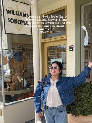 got a cute apron & fangirled over the original William Sonoma storefront 🤍🧺☕️ #nancymeyers #marthastewart #inagarten #williamsonoma #sonomacounty #sonoma #nancymeyersaesthetic #marthastewartenergy #coastalgrandmother #homemaker #ralphlauren #ralphlaurenaesthetic 