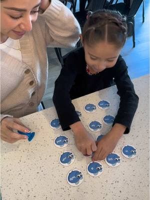 Charlee is obsessed with this sight words game! Super fun and she is learning while she is playing, that is the best way to learn! #learningwhilehavingfun #playandlearn #sightwords #learningtoread #reading #kindergarten 