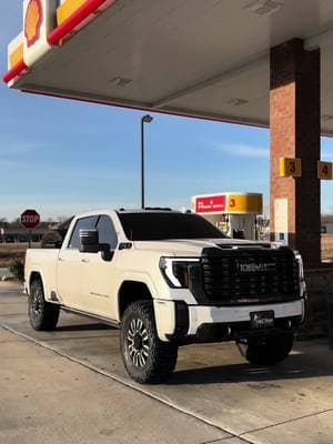 Is it cool now😎 #gmc #denaliultimate #l5p #fyp #denali #deletedl5p #37s ##37s #duramax #deleteddiesel #mudgrapplers #grappoholics #bubbatrucks #gm #viralvideo #fyp 