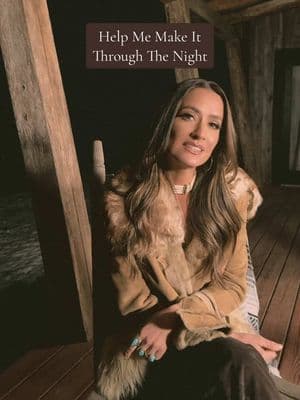 This Friday, 2.21 "Help Me Make It Through The Night" Pre-save 🤎 #kristofferson #kriskristofferson #helpmemakeitthroughthenight #classiccountry #countrycover #anniebosko #classiccountrycovers 