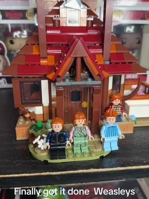 #lego #harrypotter #weasleytwins #owl #ronweasley #harrypotter #hollyweasly #percyweasley #arthurweasley #charlieweasley #billweasley #fredweasley #gerogeweasley #cute #legoset #legotiktok 