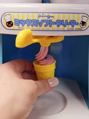 2002 Pingu Soft Serve Ice Cream Maker from Bandai #asmr #softserve #icecream #bandai #pingu #nostalgia 