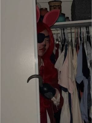 foxy coming out of the closet heh fnaf 4 reference #fnaf #foxy #cosplay #fnaf4 #fnafcosplay #animeiimpulse #foxycosplay #fivenightsatfreddys #fivenightsatfreddyscosplay #animeimpulse2025 #fivenightsatfreddys4 #fyp 