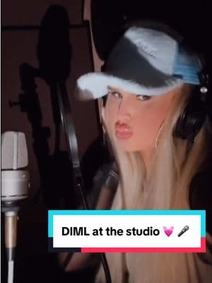 Spend a day with meeee! First we work out then we WERK it out in the studioooo 🔥 can’t wait to share more soon babes! Get ready!!!!!  #hushhush #diml #dayinmylifevlog #dayinmylife #dayinmylifevlogs #studio #recordingstudio #studiolife #studiovlog #recordingstudiolife #singersoftiktok #singersongwritersoftiktok #Vlog #blondesdoitbetter #blondesoftiktok #gymtime #spendadaywithme #leneige #candiesperfume #candiesbrand 