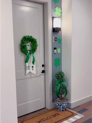 St Patrick’s door loading…🍀✨🤩💚 #ruthnamaya #apartmentdecor #grandmillennialdecor #stpatricksday #stpatricksdaydecor #grandmillennialdecor 