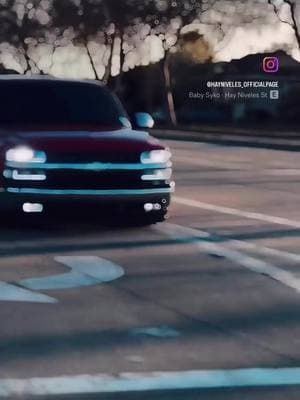 HAY NIVELES STREET TRUCKS 🔥🤟🏾🇲🇽👺📸 #hayniveles #hayniveles🔥👑💎 #fyp #silverado1500 #silverado #chevy #chevytrucks #tumbada #trokiando #trocas #guanajuato #2025 #viral_video #tik_tok #snowflakes #cnoch #silveradohd #sevolvieronlocos #troquitasperronas #siquemacuh #guanajuato 