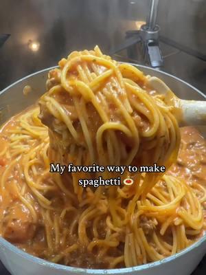 Spaghetti is definitely our comfort food🍝🥫🍅✨#cooking #spaghetti #italian #pasta #MomsofTikTok #Recipe #EasyRecipe #partyplates #danospartner 