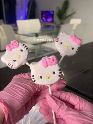 🧁🎀 I linked everything used in my storefront 🫶 Recipe: 1 package Oreos (blended) 1 block softened cream cheese Form your cake pops, then chill in the freezer for 30 minutes before coating in chocolate 🎀 #cookwithme #fyp #cakepops #oreocheesecake #hellokitty 