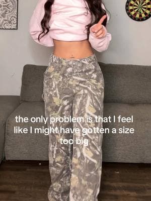 Definitely need to exchange sizes, but overall, I liked them! #camouflage #camopants #fashion #streetwear #StreetFashion #jeanshaul #camooutfit #fashiontiktok #dresstoimpress #stylingstips #collegegirl #styleinspo #dressup #shewill #outfitinspo #everydayoutfit #dayinmylife 