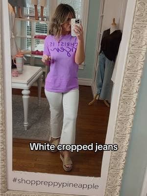 White cropped pants 💜 #whitepants #croppedpants #fitvideo 