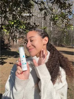 Uh oh, don’t forget your SPF! 😎Remember to apply (and reapply) your sunscreen every single day…even in the winter! ​ #larocheposay #sunsafety #sunprotection #Anthelios 