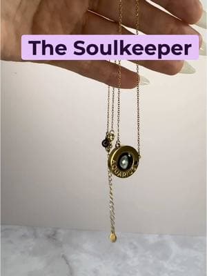 The Moonglow team always giving their 100%, to make pieces that speak about your personality! The Soulkeeper Necklace holds: - The moon of the moment of your choice - Your Zodiac sign - Your birthstone Also, you can engrave a phrase at the back! #APieceOfYou #CustomizeYourStory #JewelryWithMeaning #goldjewelry #newjewelry #newproduct #trendyproduct #retailtrends #musthave #musthavejewelry #myjourney #mystory #meaningfuljewelry #uniquejewelry #uniquepiece #customize #personalize #personal #keepsake #viral #gottahaveone #createyourown #create #beyonce 