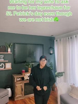 St Patrick’s day #leprachaun #stpatrick #stpatricksday #laughs #shortgirls #funny #wlw #tik #tiktok #fyp #foryoupage #couples #couplestiktok #couplescomedy #fun #waiting @BIBI 