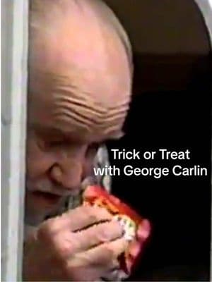 Can you imagine trick-or-treating at the door of the late, great #georgecarlin? The kids on the #jerseygirl set did it in 2003! @Raquel Castro and #harleyquinnsmith make cameos. #KevinSmith 