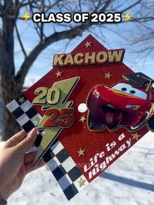 KACHOWW⚡️It’s your turn class of 2025🎓 @creacionesxmena on IG✨ #classof2025 #classof2025🎓 #2025graduate #gradcap #gradcapdesign #gradcapideas #gradcapdesigns #gradcaptopper #customgradcaps #customgradcaptopper  #kachow #lightningmcqueen  