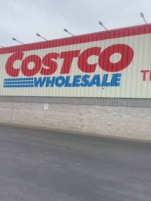 Costco time 🩷 @𝐄𝐯𝐞𝐥𝐲𝐧♛ #MomsofTikTok #momlife #momlifebelike #teenagersbelike #teensbelike #teenlife #teensoftiktok #daughtersoftiktok #sonsoftiktok #costco #costcofoodcourt #costcofood 