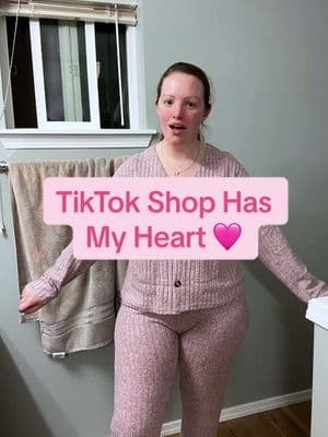 Thank you to TikTok shop for making clothes I can feel confident in as a new mama 🩷🙌🏻✨ #tiktokshopfinds #loungewear #newmama #newmoms #tiktokshopset 