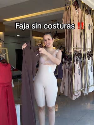 Fajas para vestidos pegados ✨🫶 #fajascolombianas #moldeadora #fajainvisible #fajasrocio #moldea #relojdearena 