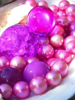 The Hidden Riches: A Girl’s Journey from Desperation to Diamond Dreams in the Wild#pearl #pearlhunter #seafood #jewelry #pickingpearls #huntingpearls #fyp #foryou #tiktok 