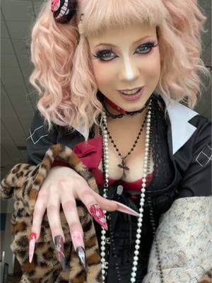 People have been asking about the nails… here’s the nails..  @*dino* in the background as well…. 😭 (after I drafted this video I noticed my choker coming off..) #junkoenoshima #junkocosplay #gyaru #gyarumakeup #danganronpacosplay 