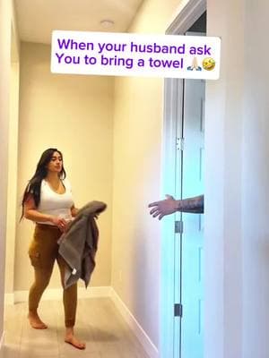 When your husband ask you to bring the towel 🙏🏻🤣 #scarecam #scarepranks #fail #jumpscare #scary #scared #scaring #foryou #fypシ゚viral #funny #funnyvideos #prank #funnymoments #hahaha😂 #hahaha😂😂😂 