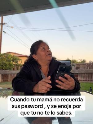 Quien se indentifica con esto?  #ourmoms #phone #tmobile #missingpasswords #forgotmypassword #fyp #whocanrelate #momvideos 