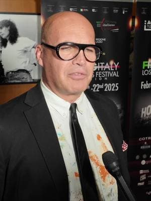 Billy Zane  reveals his new film "WALTZING WITH BRANDO" #waltzingwithbrando #marlonbrando #billyzane #fabtv #redcarpet #tvhost #fernandoescovar #filmfestival @filmingitaly #filmingitaly #filmimgitalysardegnafestival #italy @exploring.italy