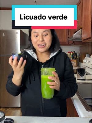 Cómo hacer un licuado verde. Para nuestros buenos beneficios #licuadoverde💚 #licuados #yundydomingo #licuadoraportatil 